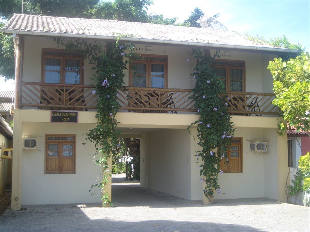 Tropicalia Inn